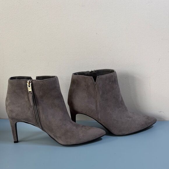Sam & Libby Gray Suede Ankle Boots Size 9 - Picture 2 of 9